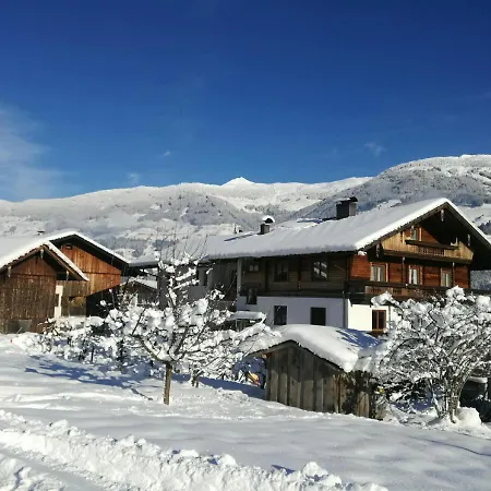Oberhuben Apartment