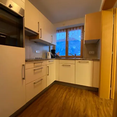 Oberhuben Apartment *